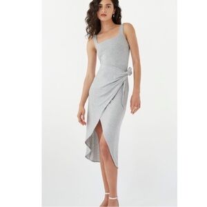 Aritzia Saturn midi dress